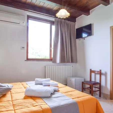 Les Barriques Appartament 佳吉